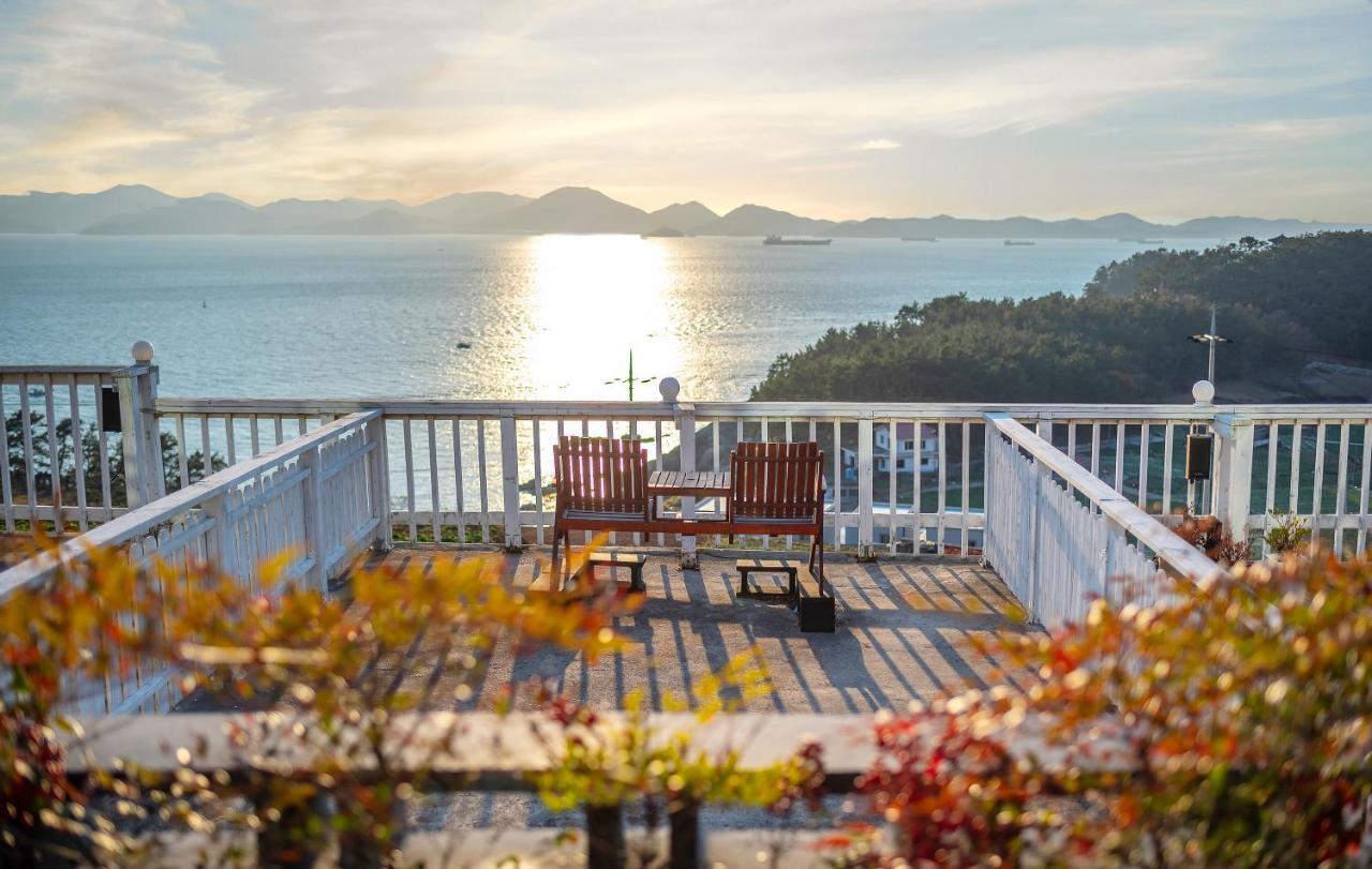 Namhae Whale'S Dream Villa Eksteriør billede