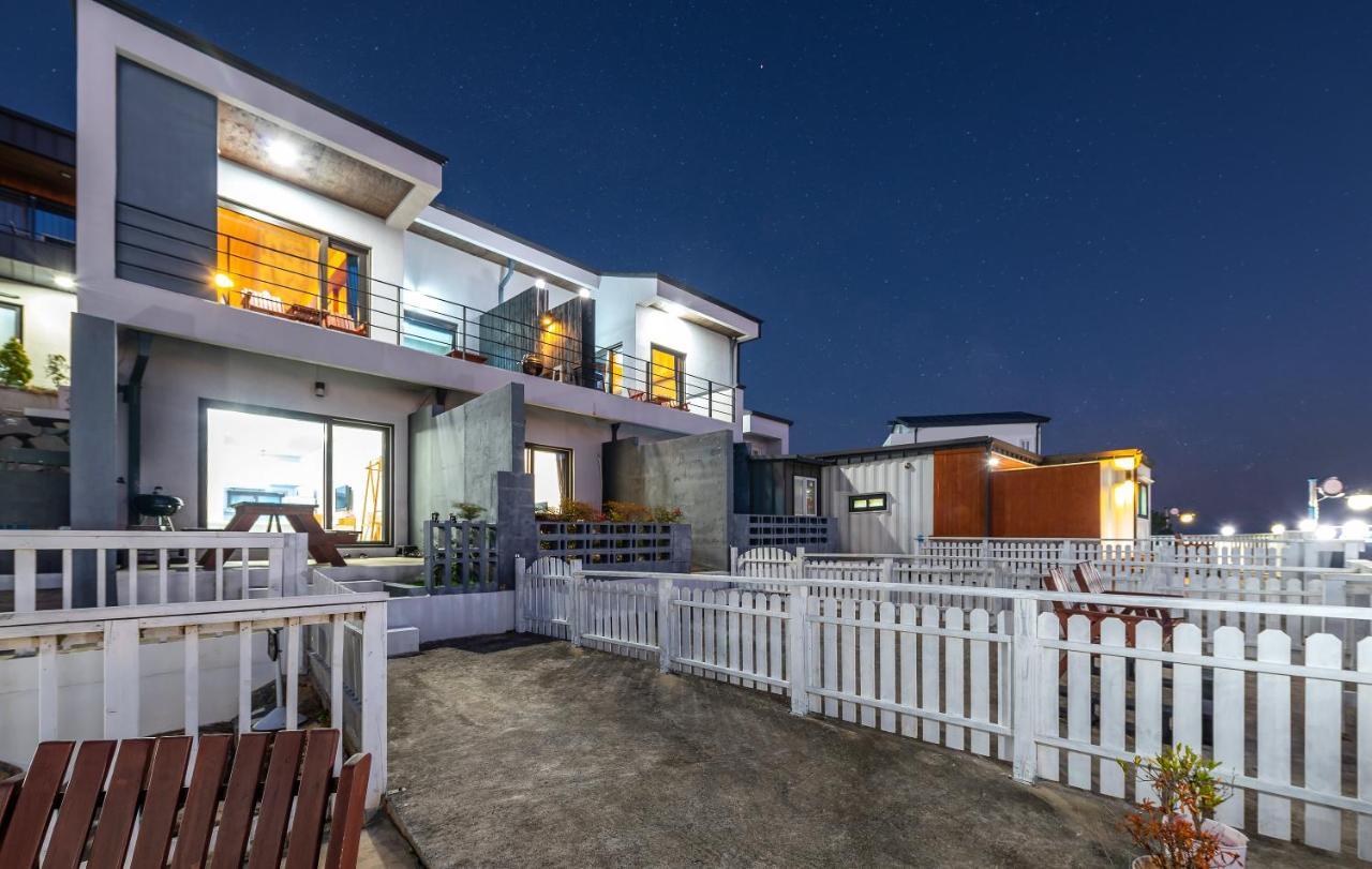Namhae Whale'S Dream Villa Eksteriør billede