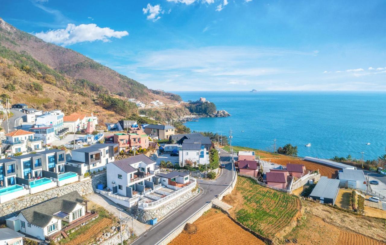 Namhae Whale'S Dream Villa Eksteriør billede
