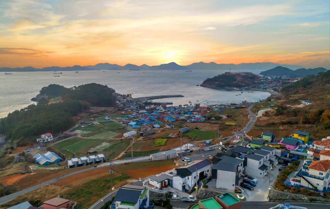 Namhae Whale'S Dream Villa Eksteriør billede